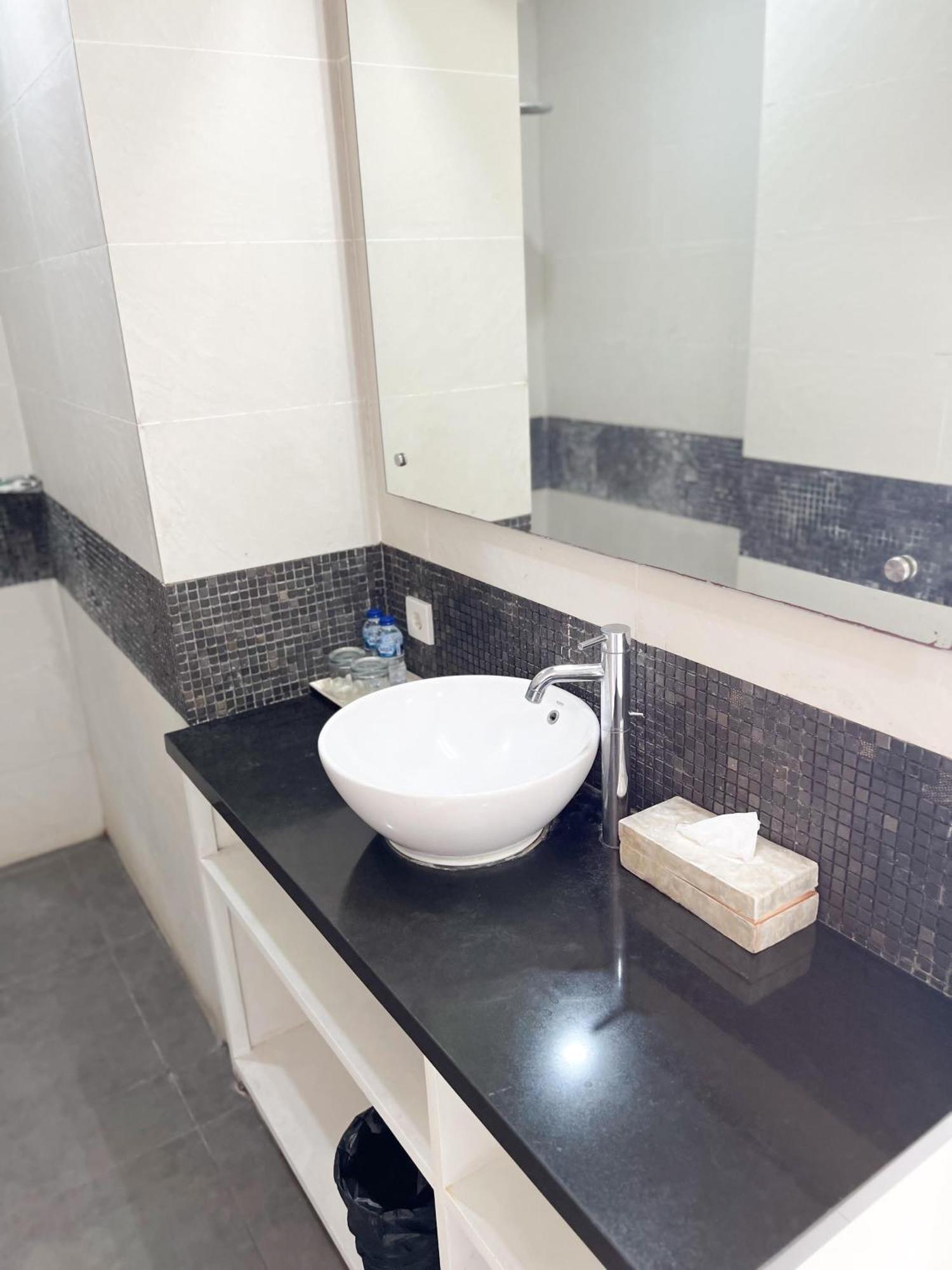 Apple Suite Apartamento Kerobokan Exterior foto